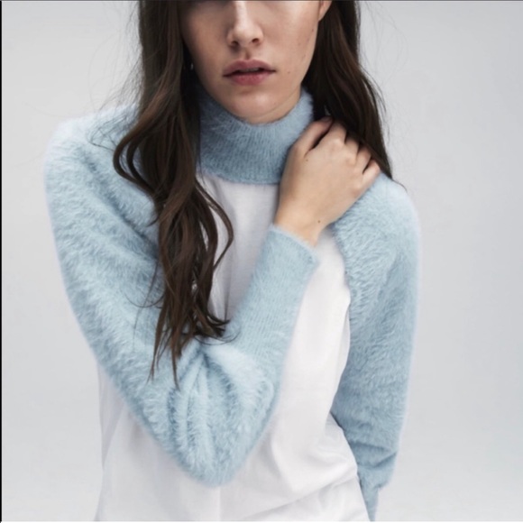 NWT ZARA Turquoise Faux Fur Arm Warmer - Picture 2 of 4